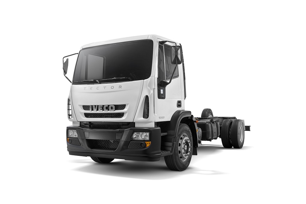 Continuando con su plan de desarrollo para la región, IVECO exporta camiones a Brasil